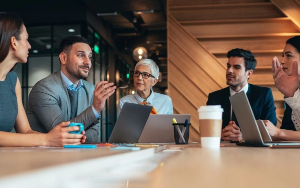 2025 : Une année critique pour les entreprises, comment anticiper et préserver l’avenir de vos collaborateurs ?