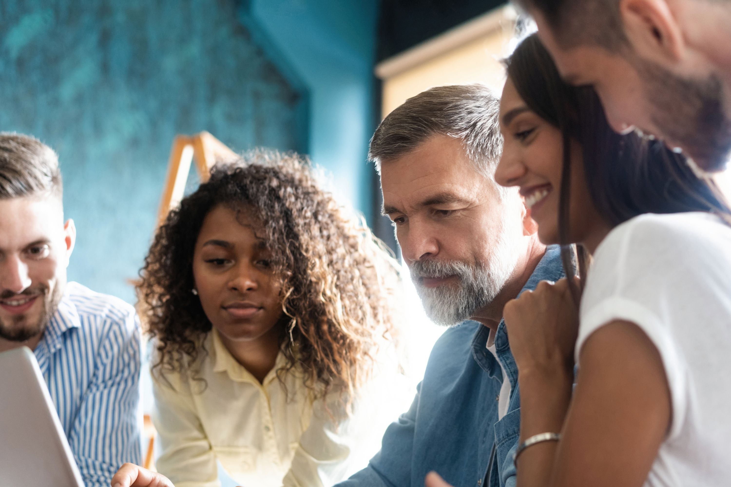 Mastering and challenging marketing and sales approaches