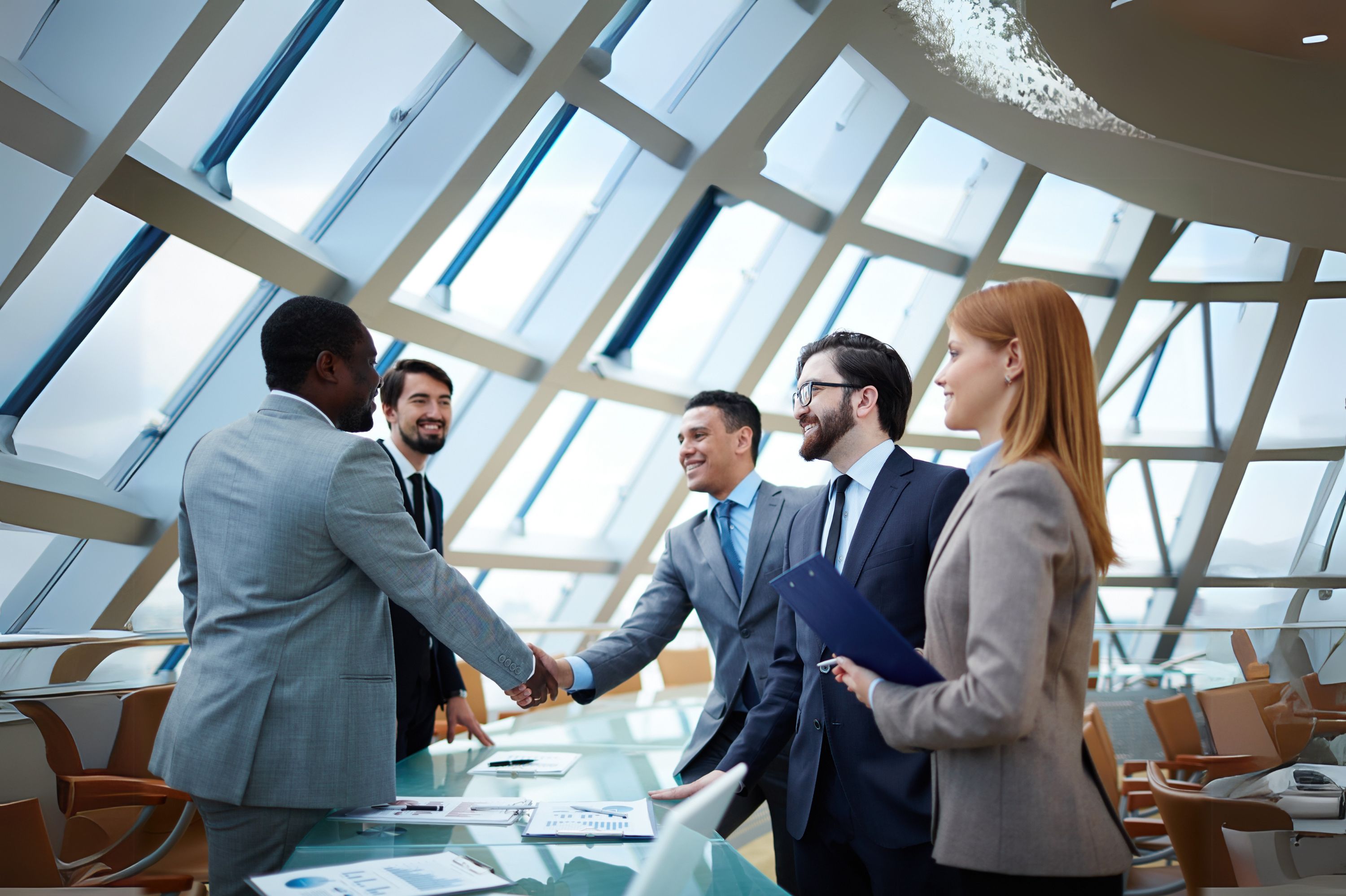 Prospecting, negotiating, closing: Master the art of selling!